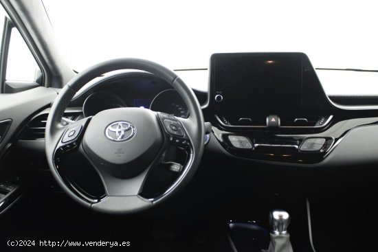 Toyota C-HR 2.0 VVT I-HYBRID ADVANCE AUTO 5P - 