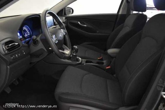 Hyundai i30 1.5 DPI Klass SLX 110 de 2023 con 14.361 Km por 19.990 EUR. en Asturias