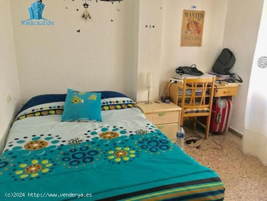 PISO EN ALTABIX , IDEAL PARA ALQUILAR A ESTUDIANTES 4 HABITACIONES - ALICANTE