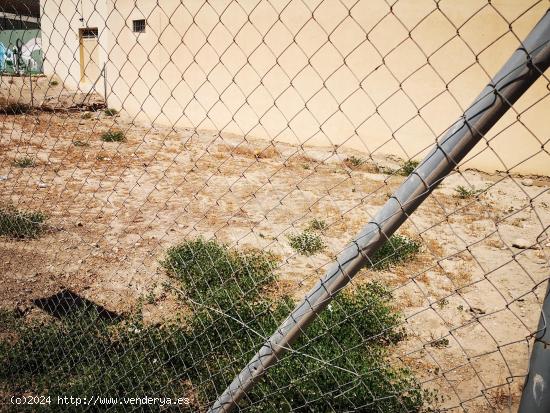 TERRENO URBANO DIRECTO - HUERCAL ALMERIA BARRIO EL CERCADO - 220 M2 - POSIBILIDAD ADQUIRIR PROYECTO 