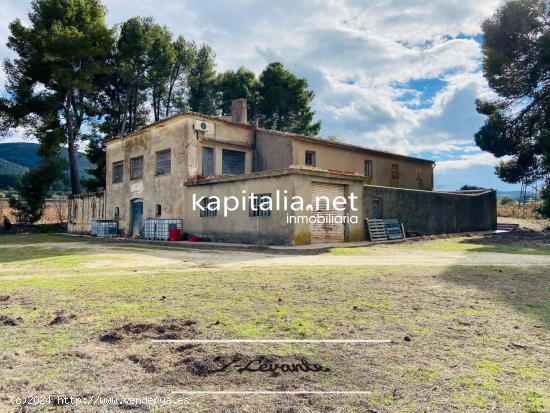 Casa de campo a la venta en Ontinyent - VALENCIA