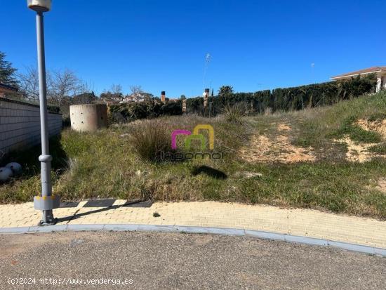 ESTUPENDA PARCELA EN LAS VAGUADAS!! - BADAJOZ