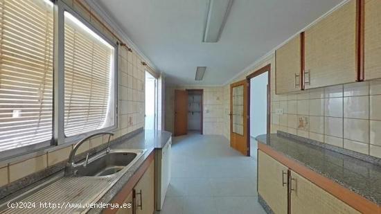 Piso en venta en Guardamar Del Segura, Alicante - ALICANTE