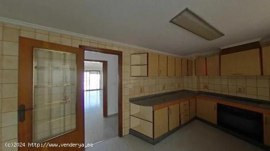 Piso en venta en Guardamar Del Segura, Alicante - ALICANTE