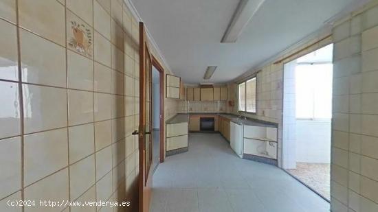 Piso en venta en Guardamar Del Segura, Alicante - ALICANTE