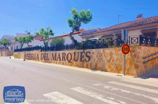 ESTELLA DEL MARQUES, UNIFAMILIAR CON AZOTEA Y PLAZA DE GARAJE CON TRASTERO - CADIZ