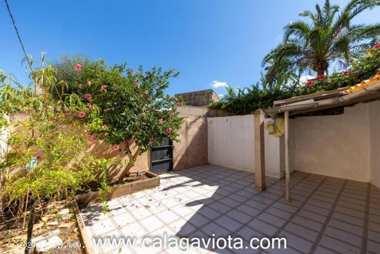 Casa de pueblo a reformar en Ses Salines - BALEARES