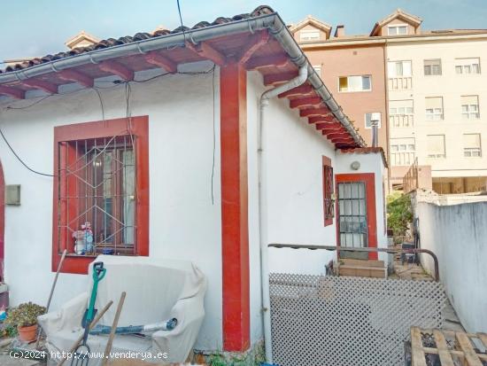 casa individual con parcela en Torrelavega - CANTABRIA