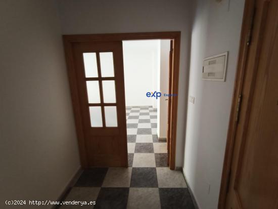 PISO DE 3 DORMITRIOS CON TERRAZA - MURCIA