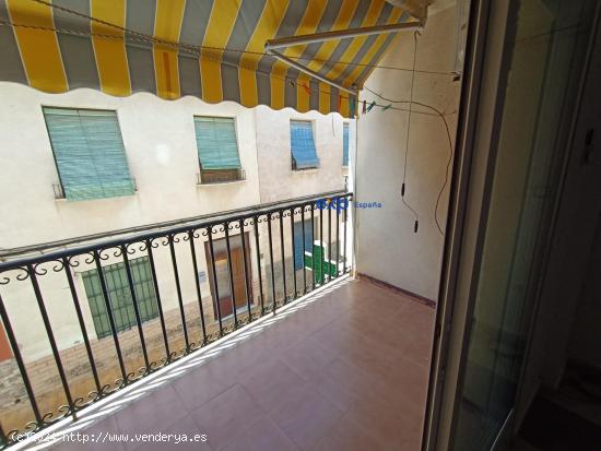 PISO DE 3 DORMITRIOS CON TERRAZA - MURCIA