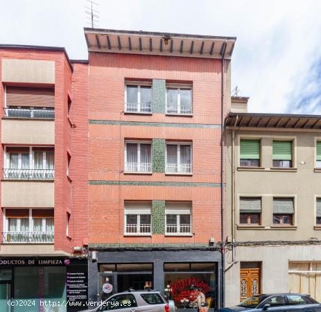 EDIFICIO EN MIERES CENTRO CON 5 PISOS Y 2 BAJOS COMERCIALES - ASTURIAS