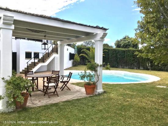 CHALET INDEPENDIENTE EN URBANIZACIÓN LA COLINA, CASTIBLANCO DE LOS ARROYOS, SEVILLA. - SEVILLA