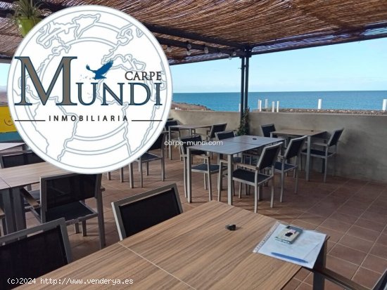  SE TRASPASA BAR-CAFETERÍA  CON VISTAS AL MAR EN COTILLO 