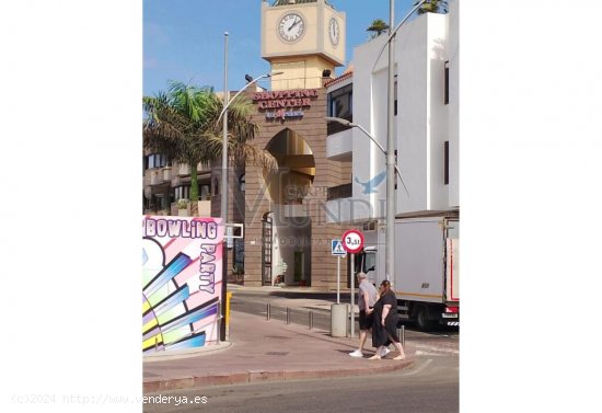 SE TRASPASA TIENDA DE ROPA EN EL CENTRO DE CORRALEJO, FUERTEVENTURA