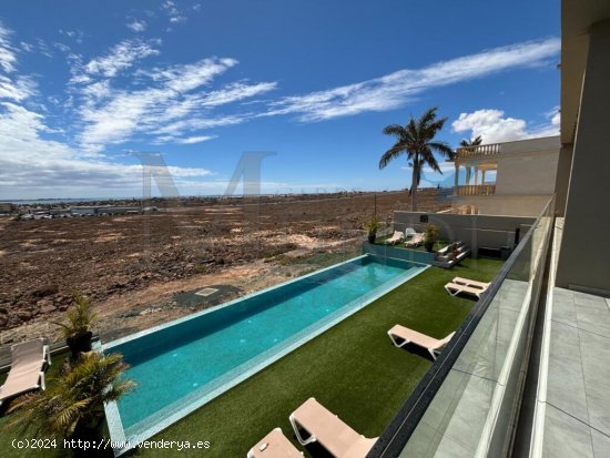 Villa Moderna y de Lujo en Corralejo