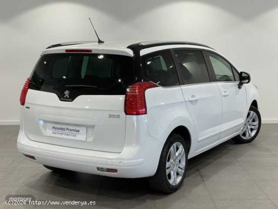 Peugeot 5008 1.2 PureTech S&S Style 7 pl. 130 de 2016 con 80.000 Km por 12.500 EUR. en Barcelona