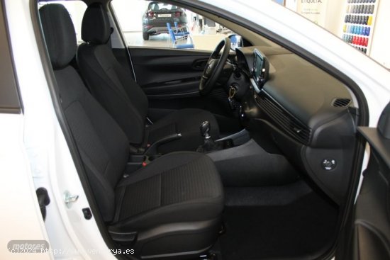 Hyundai i20 1.2 MPI Klass de 2023 con 850 Km por 17.290 EUR. en Cadiz