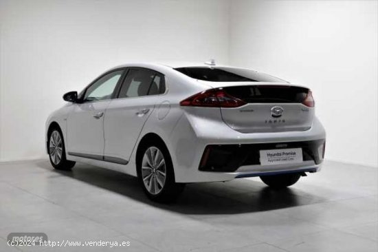 Hyundai Ioniq 1.6 GDI HEV Tecno DCT de 2017 con 75.100 Km por 17.990 EUR. en Valencia