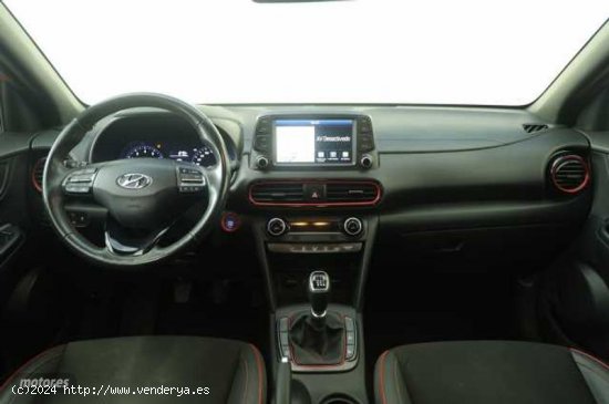 Hyundai Kona 1.0 TGDi Tecno 4x2 2C de 2018 con 32.445 Km por 16.990 EUR. en Valencia