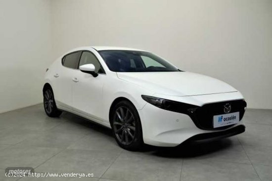 Mazda Mazda3 2.0 SKYACTIV-G 88KW ZENITH+NAVEGADOR de 2019 con 47.000 Km por 20.990 EUR. en Valencia