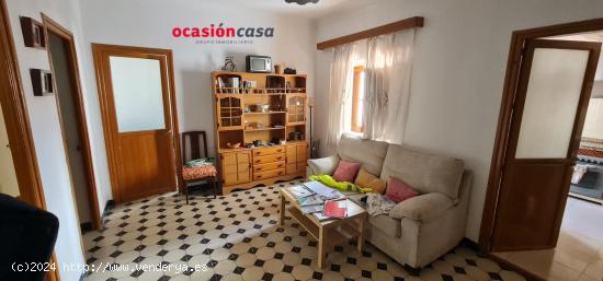 CASA Y PISO A LA VENTA EN EL CENTRO DE PUEBLONUEVO - CORDOBA