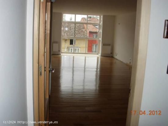  APARTAMENTO EN PLENO CENTRO - BURGOS 