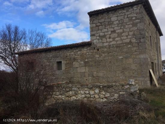 Molino, tejado y muros en perfecto estado - BURGOS