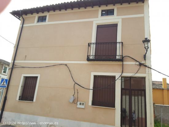 CASA EN MELGAR DE FERNAMENTAL - BURGOS