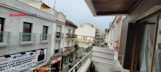 SE VENDE PISO CENTRICO PARA REFORMAR - CORDOBA