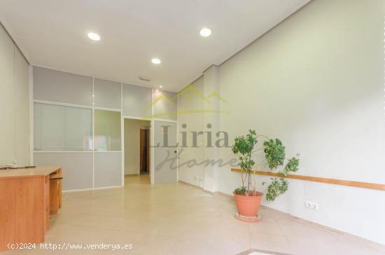 Ref. 04080 - Local comercial en buena ubicación de Llíria - VALENCIA