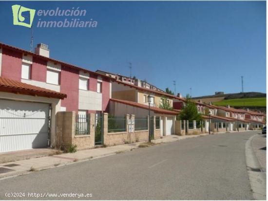 PROMOCION DE VIVIENDAS ADOSADAS EN CARDEÑADIJO, BURGOS - BURGOS