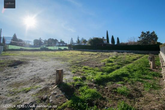  Parcelas de 606m2  en la Urbanización Colinas Bermejas- MONACHIL - GRANADA 