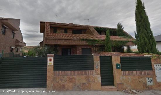 Chalet pareado en venta en calle Blasco Ibáñez de Quijorna. - MADRID