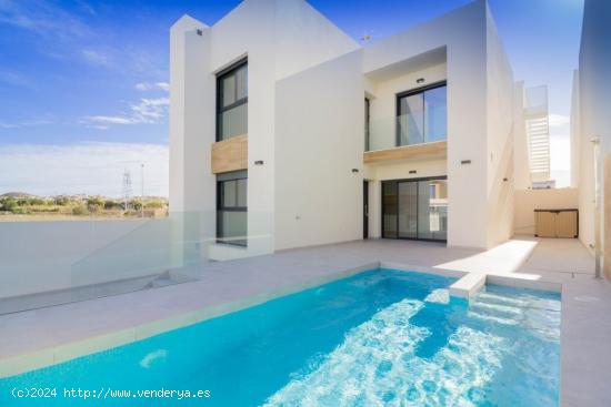 VILLA DE LUJO CON SÓTANO, PARKING Y PISCINA PRIVADA - ALICANTE