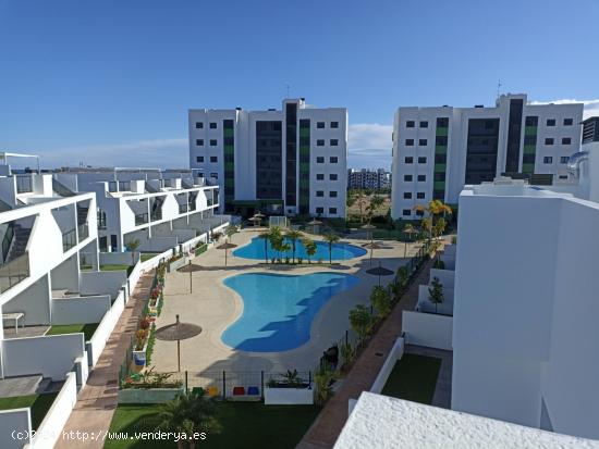 MARAVILLOSO APARTAMENTOS EN RESIDENCIAL PRIVADO A 500 MTS DE LA PLAYA EN EL MOJON - ALICANTE