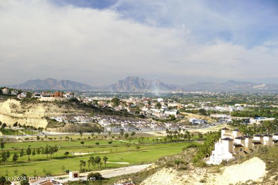 Proyecto a pequeña escala con hermosos apartamentos en planta baja de estilo arquitectónico medite