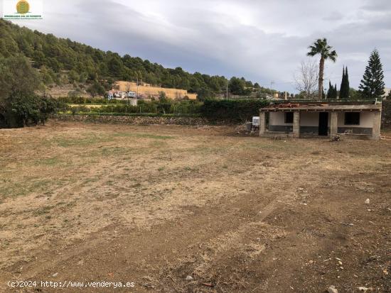 Casa de campo a reformar en la Nucia - ALICANTE