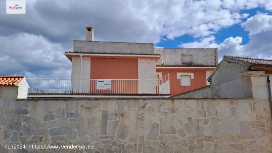 101- Lote Dos casas y local para restaurante en Fresno de la Fuente (Segovia) - SEGOVIA