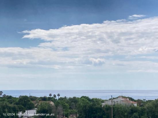 Gran dúplex con ascensor y tan sólo 1 vecino en Pineda de Mar - BARCELONA