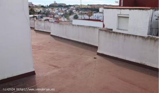  Estupenda casa de varias plantas con local comercial, situada en La barriada de Pescadores. - CADIZ 