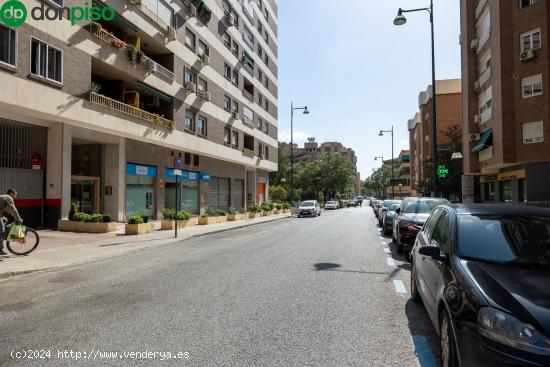 MAGNÍFICO LOCAL PARA EMPEZAR TU ACTIVIDAD EN LOS ALMINARES - GRANADA