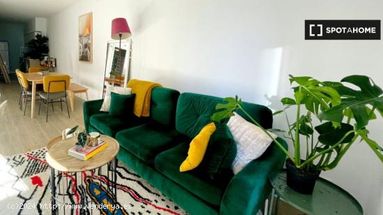 Apartamento entero de 2 dormitorios en Barcelona. - BARCELONA