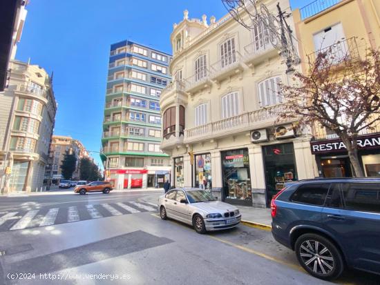 MARAVILLOSA CASA ORIHUELA DE DOS PLANTAS, CON AMPLIA TERRAZA..TRASTERO..  PARA VIVIR. VISITELA YA! -