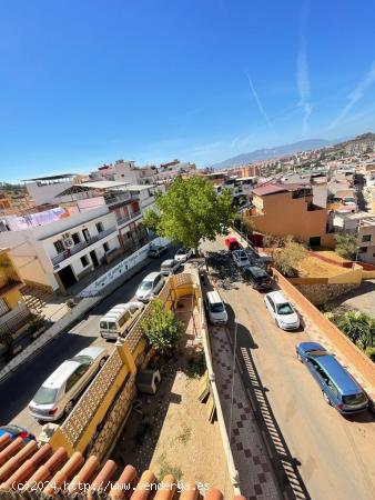 Chalet Pareado en Málaga - MALAGA