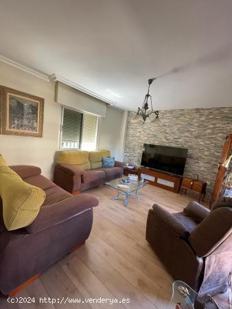 Chalet Pareado en Málaga - MALAGA