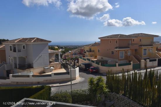 Venta La Nucía chalet independiente 4 dormitorios apartamento separado parcela vistas - ALICANTE