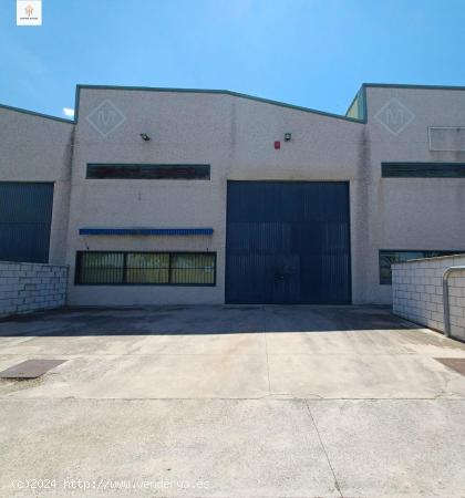  Se VENDE nave industrial en el Poligono Industrial La Mejostilla - CACERES 