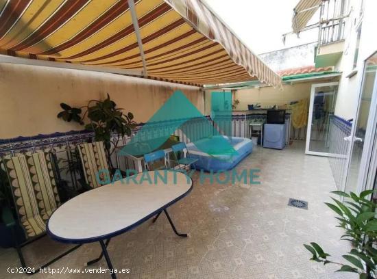 SE VENDE CASA EN PLAZA ITALIA - CACERES