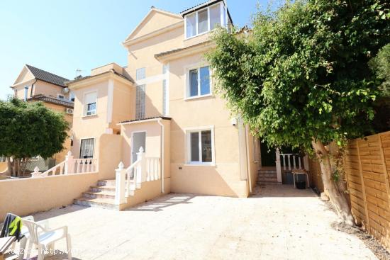  Renovated Town House 3 beds 3 baths - la Zenia - ALICANTE 