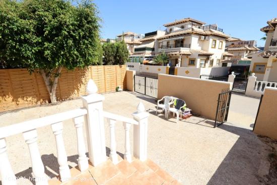 Renovated Town House 3 beds 3 baths - la Zenia - ALICANTE